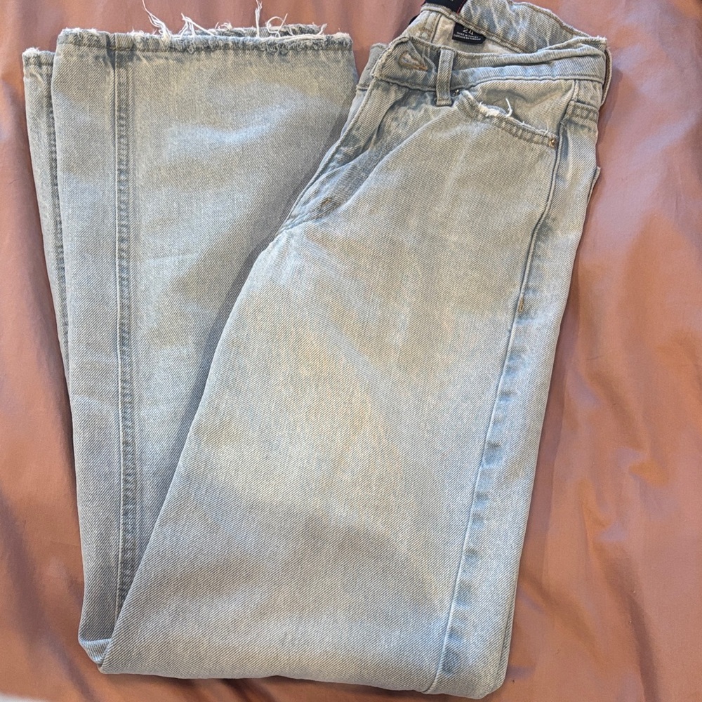 Urban Outfitters Light Wash Denim Jeans- Size 25